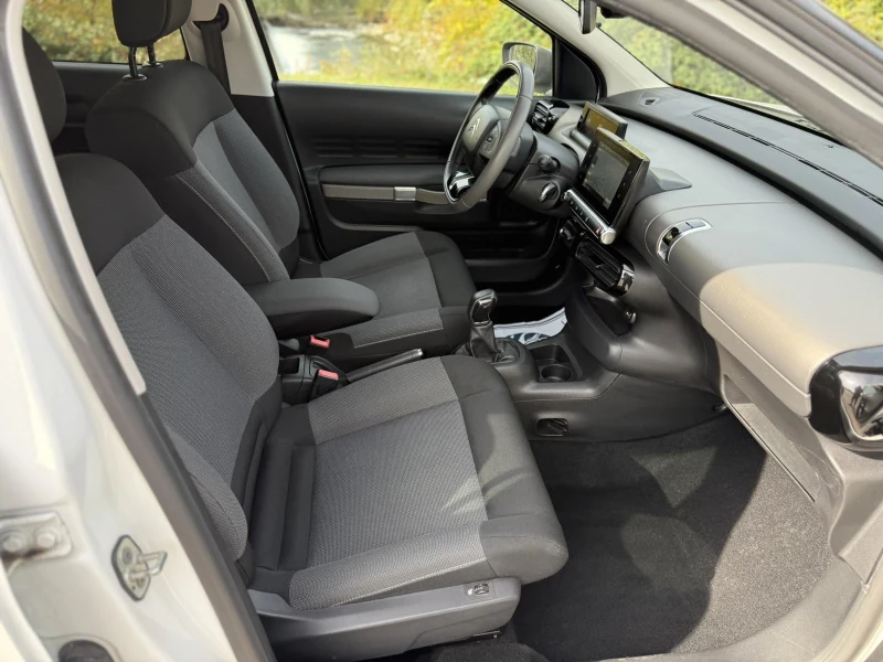 Citroen C4 Cactus, снимка 13 - Автомобили и джипове - 52559251