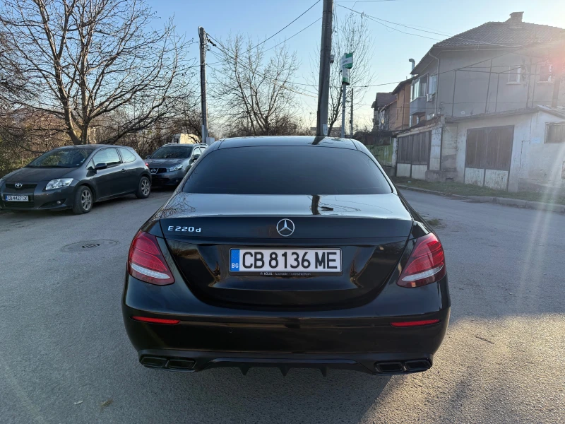Mercedes-Benz E 220 AMG Line-Full Digital, снимка 5 - Автомобили и джипове - 52806151