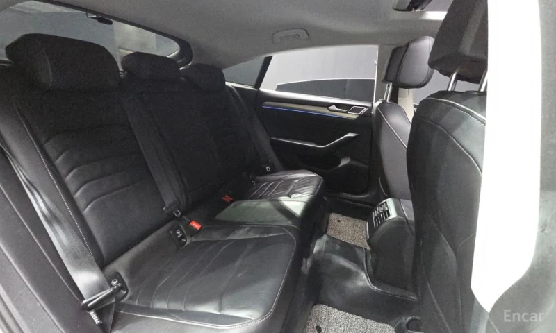 VW Arteon, снимка 12 - Автомобили и джипове - 53375357