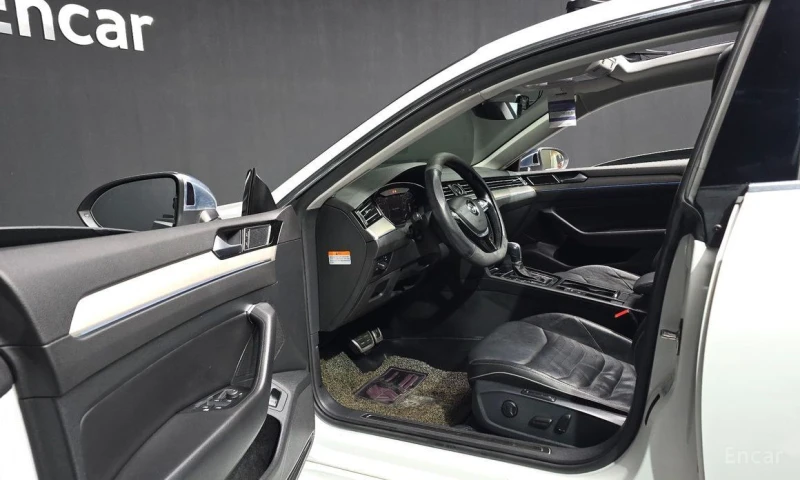 VW Arteon, снимка 10 - Автомобили и джипове - 53375357