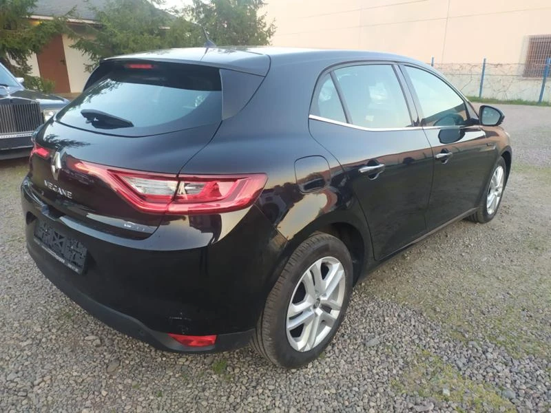 Renault Megane 1.5 dCi Zen, 110 к.с, снимка 7 - Автомобили и джипове - 36363226