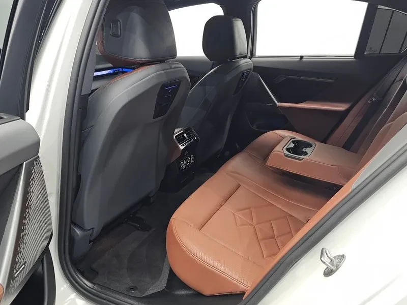 BMW i5 (G60) Edrive 40, снимка 11 - Автомобили и джипове - 55044652