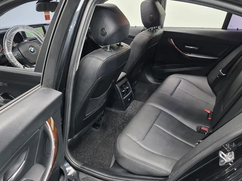 BMW 320 d, снимка 12 - Автомобили и джипове - 55143952