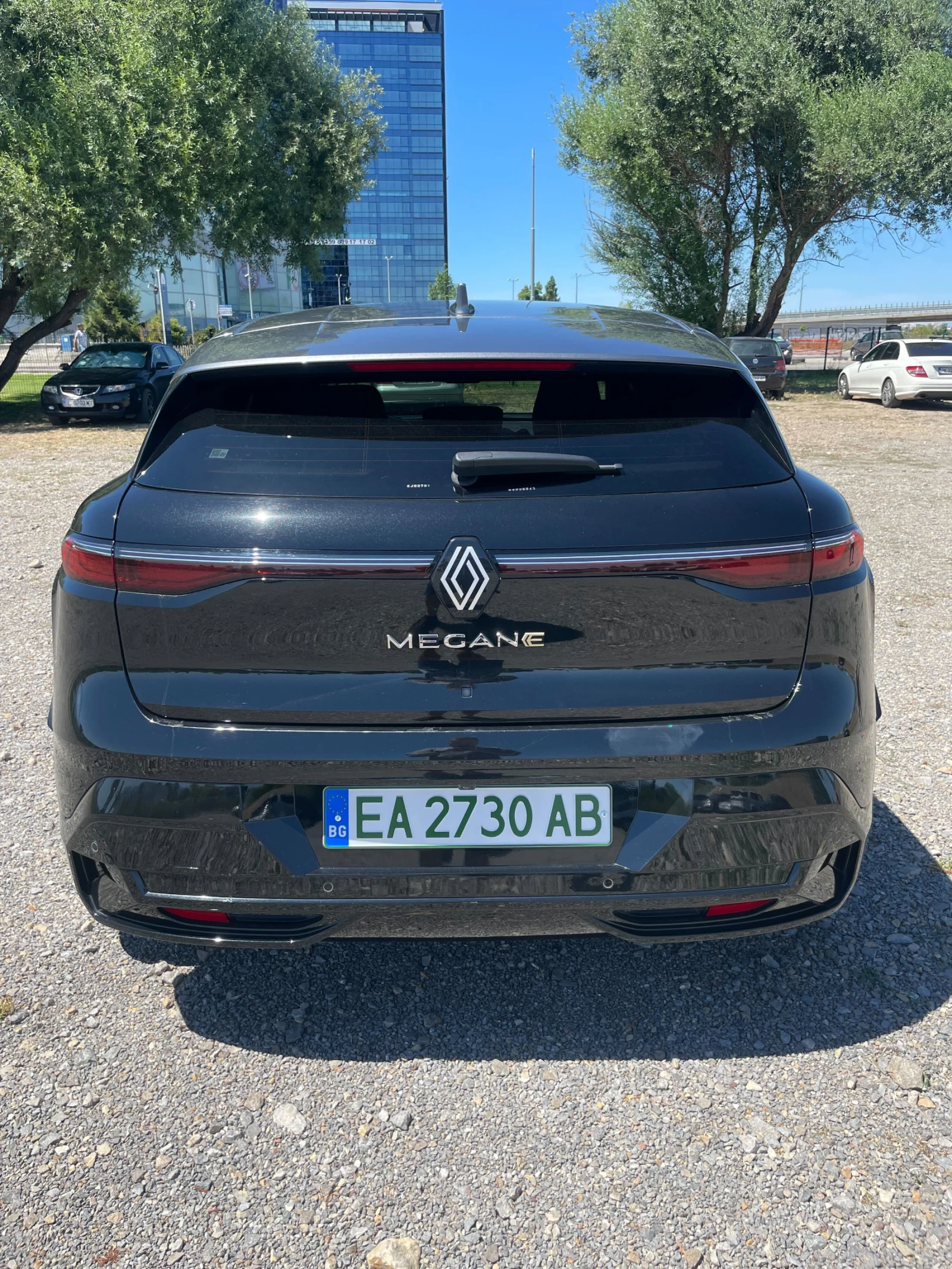 Renault Megane E-TECH Iconic EV60 Super Charge - изображение 6