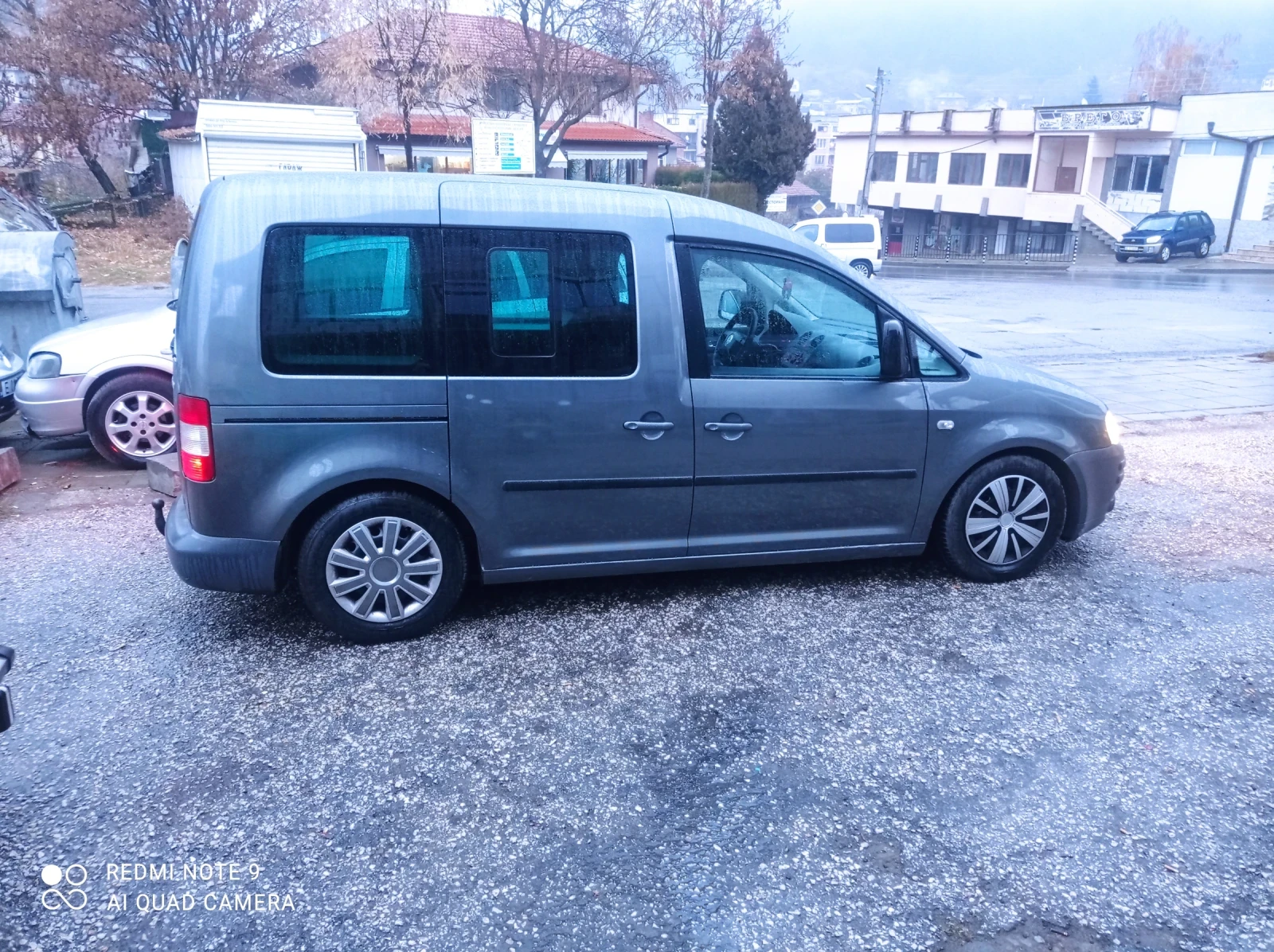 VW Caddy 1.9/105// life - изображение 3