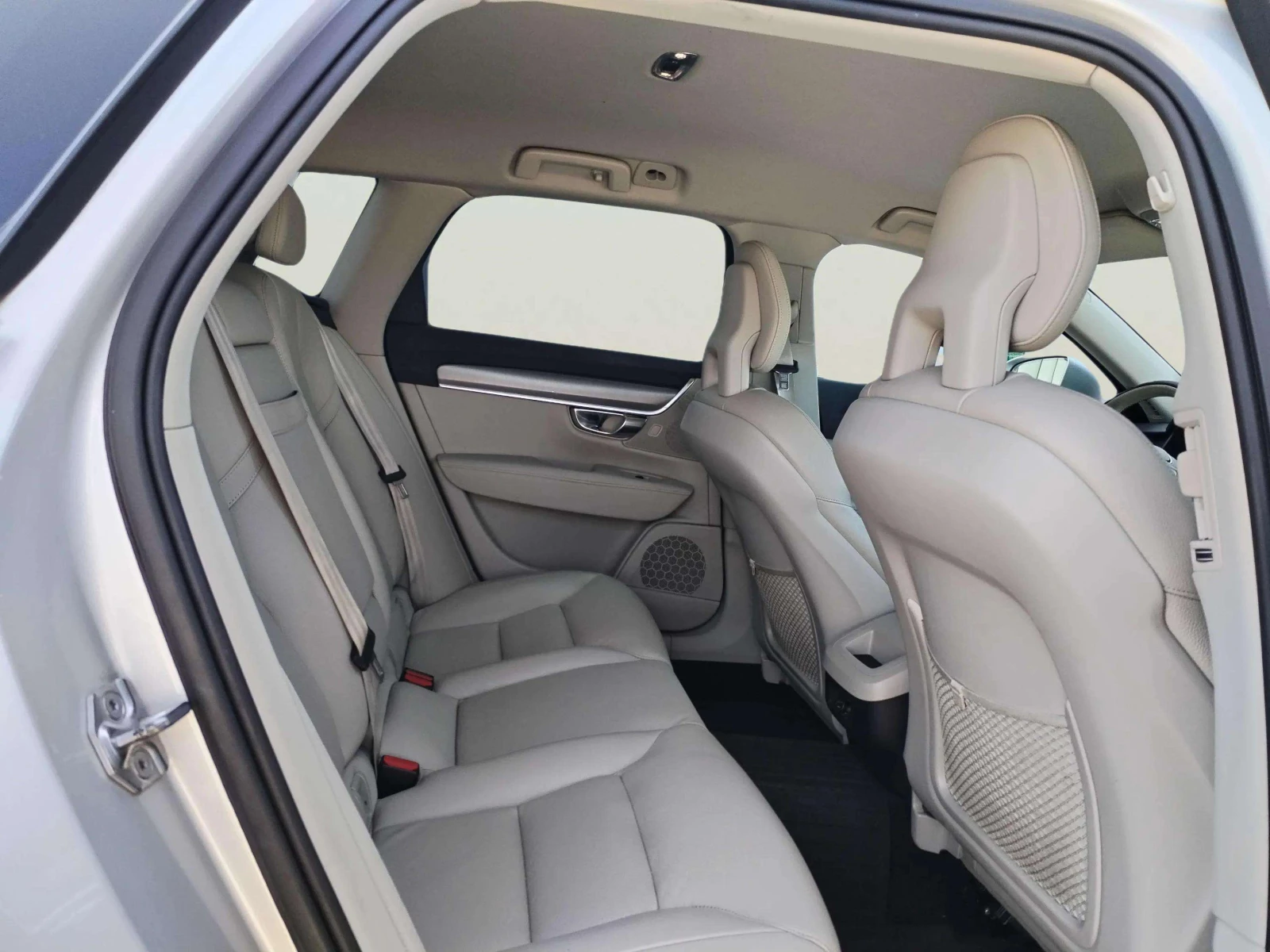 Volvo V90 2.0 D5 - изображение 10