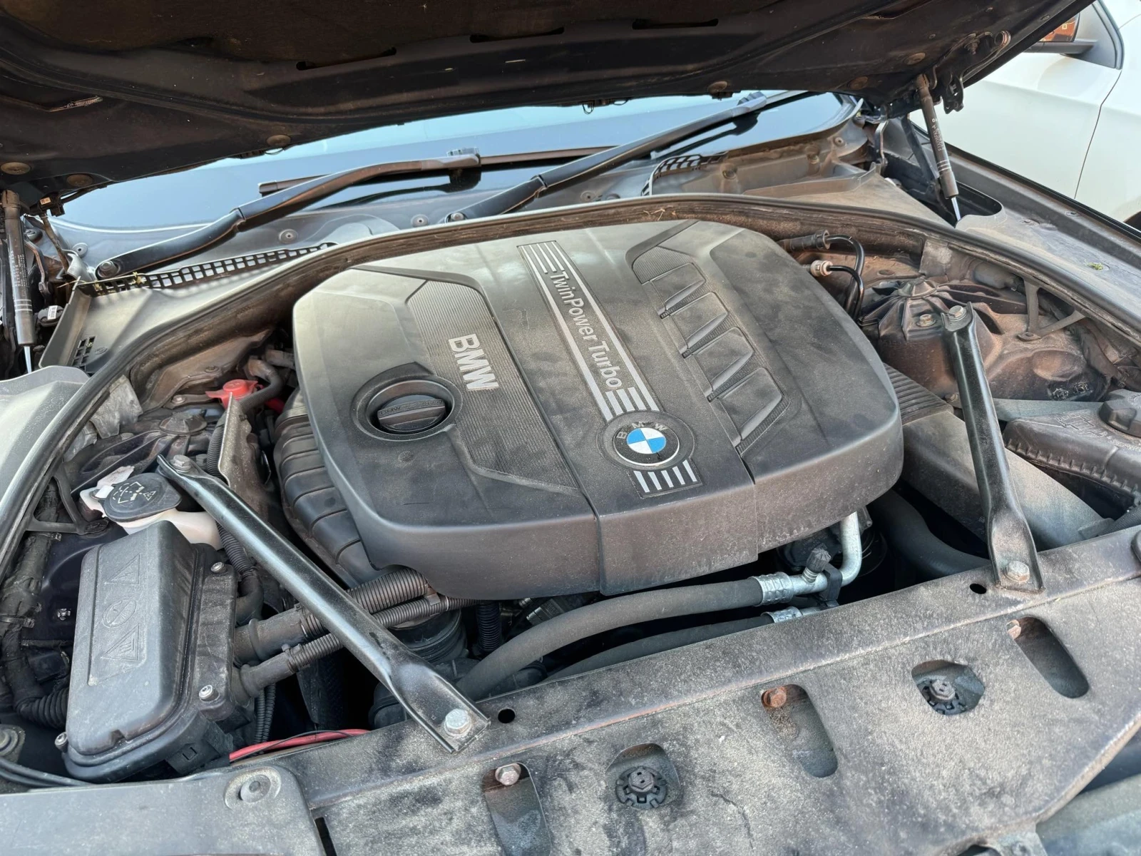 BMW 520 SE Touring  - изображение 8