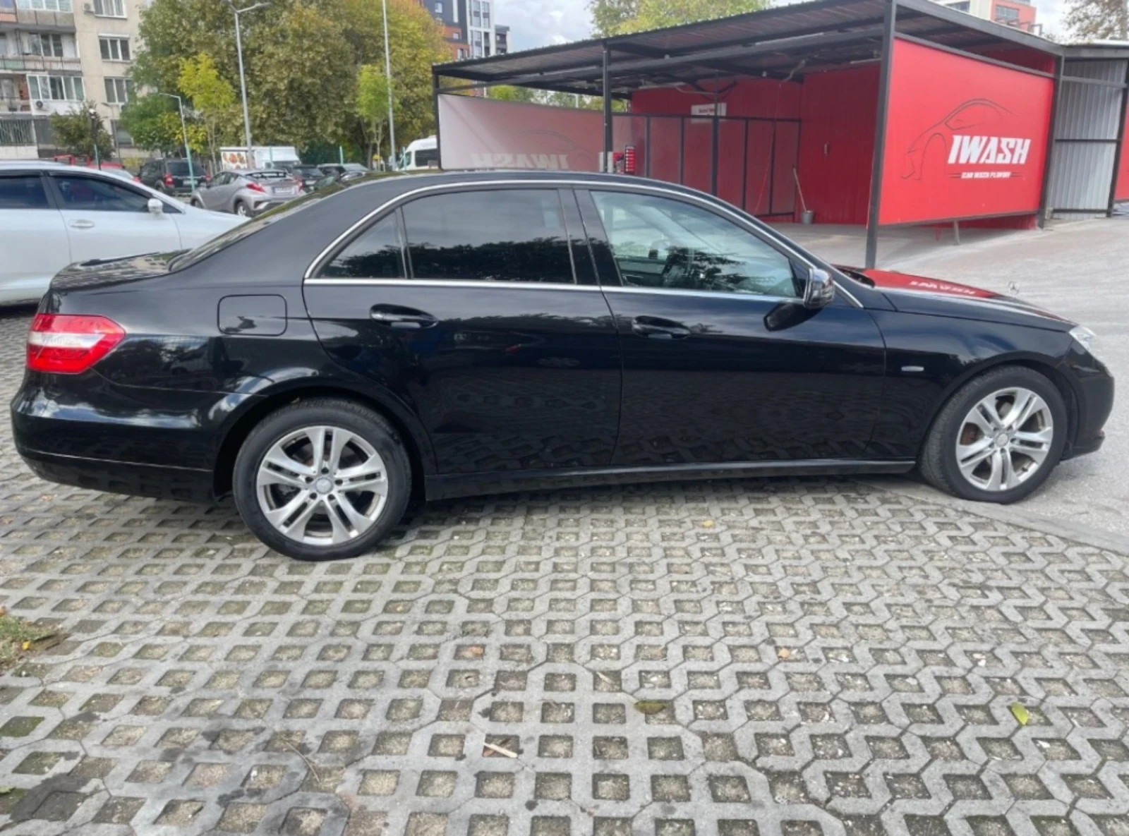 Mercedes-Benz E 350  - изображение 5