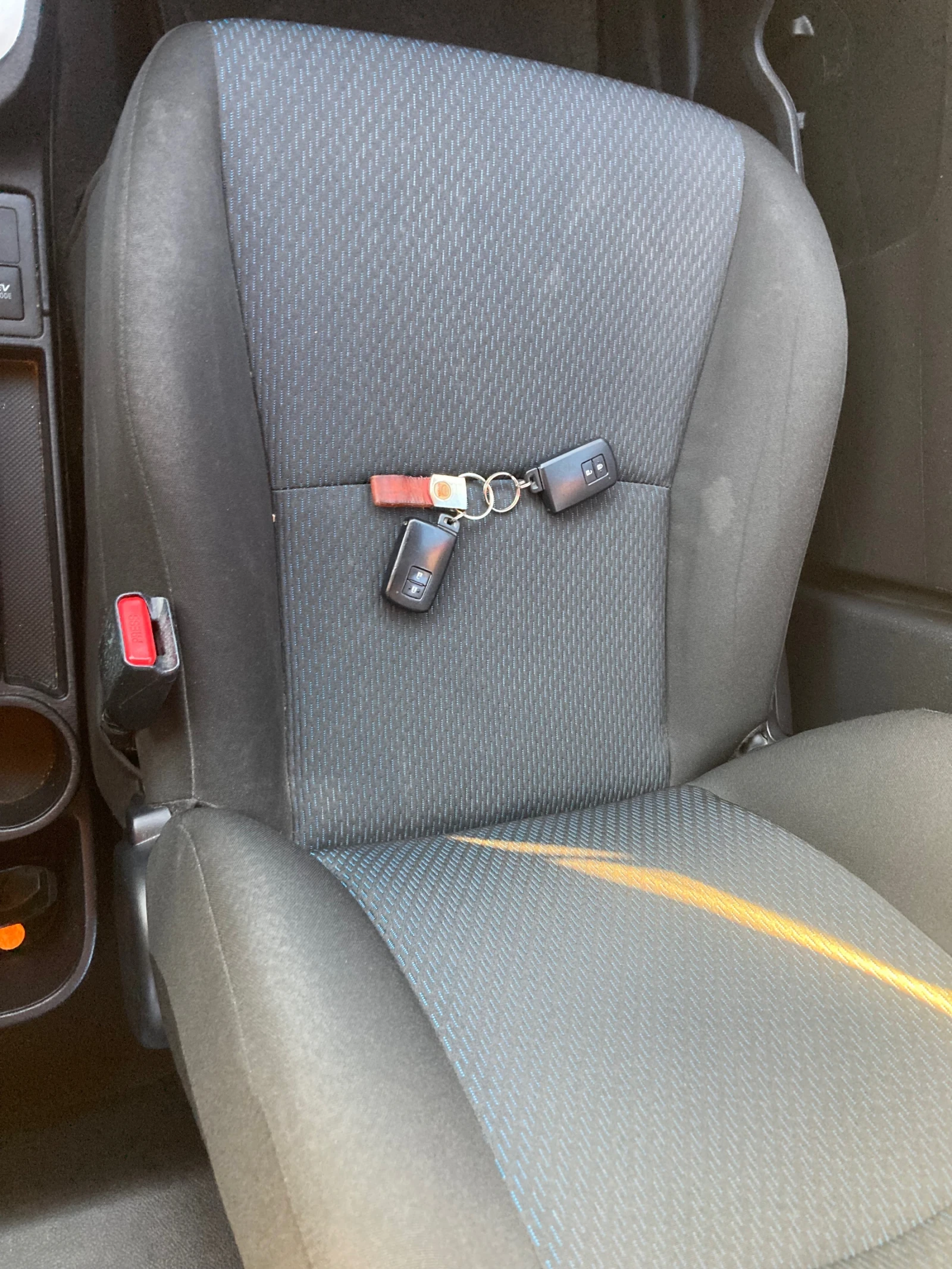 Toyota Yaris 1.5 Hibrid 75 ks Evro 5 B Avtomatik | Mobile.bg � ����������� 12