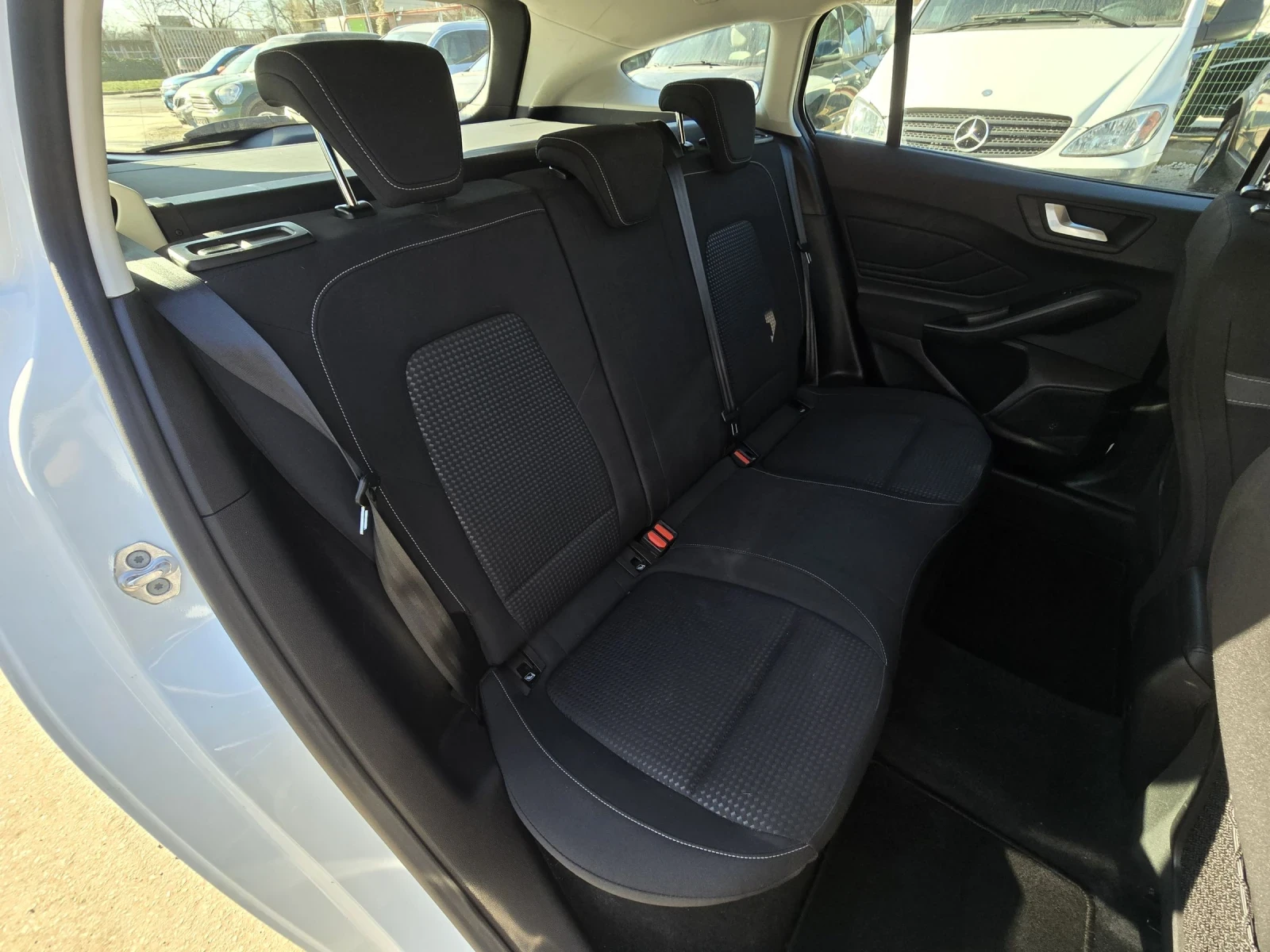 Ford Focus 1.5d 120к.с Топ състояние , снимка 14 - Автомобили и джипове - 53766236