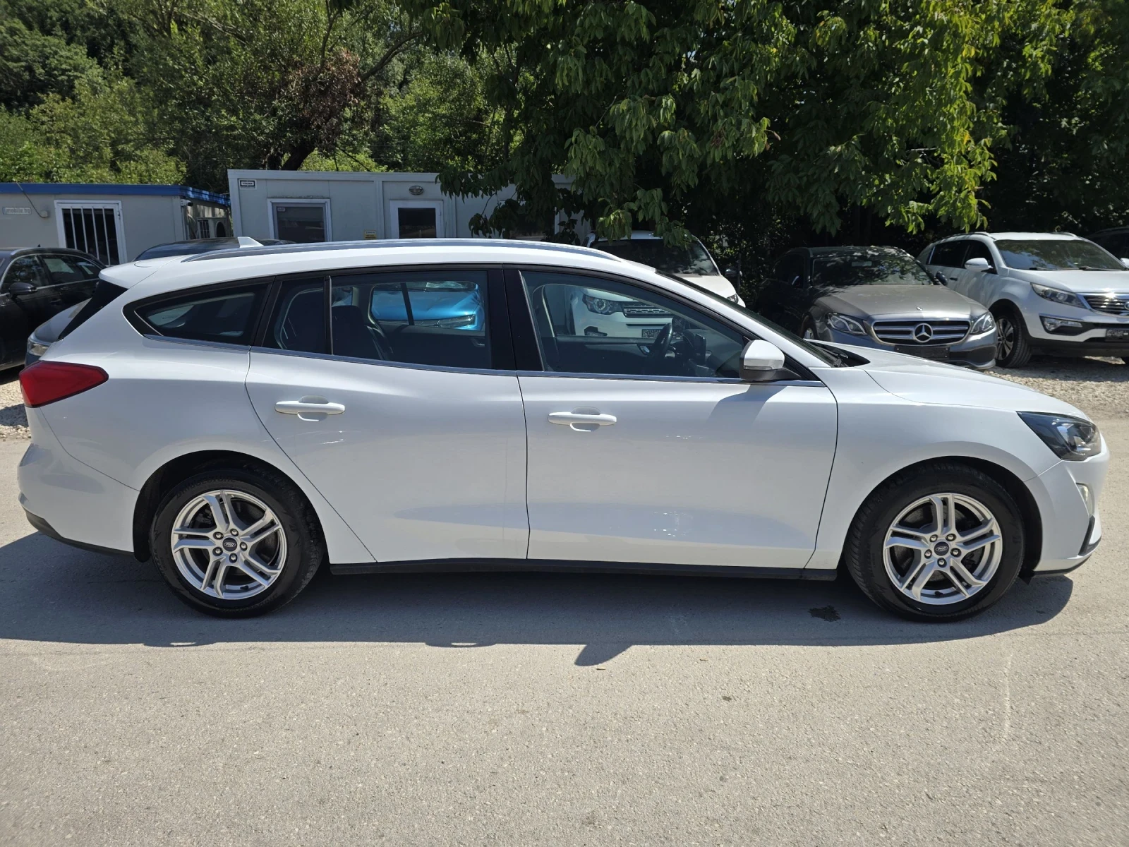 Ford Focus 1.5d 120к.с Топ състояние , снимка 7 - Автомобили и джипове - 53766236