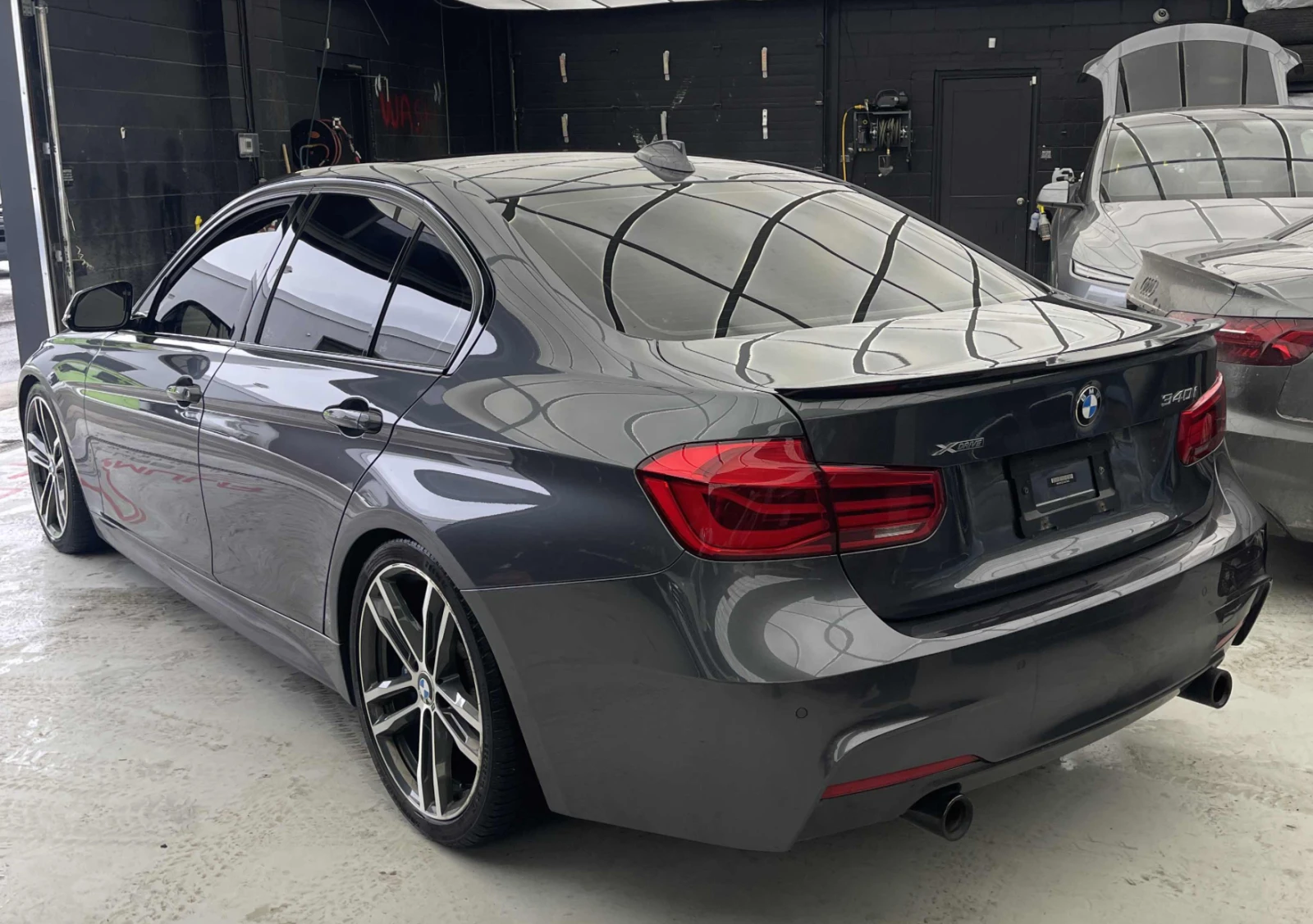 BMW 340 xdRIVE* MPACKAGE* Keyless* Premium audio* PANO* Me, снимка 6 - Автомобили и джипове - 53892279