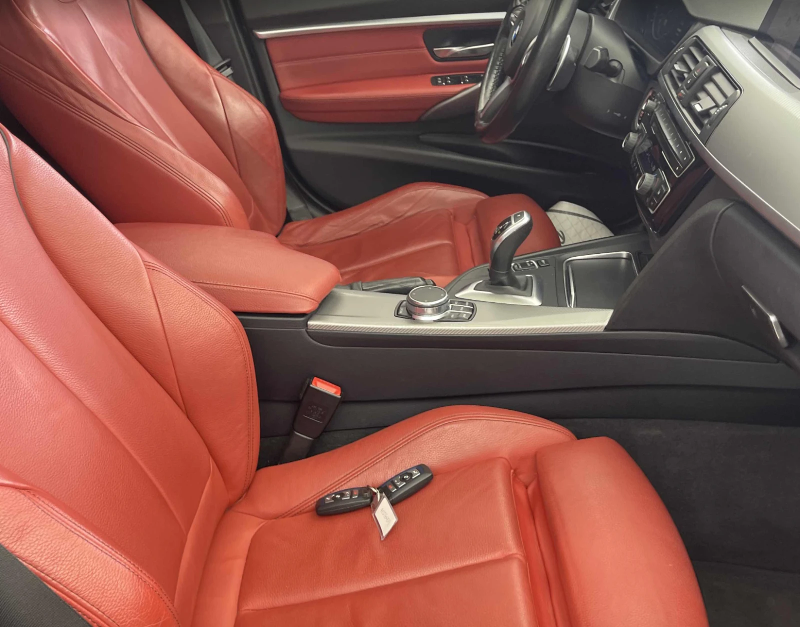 BMW 340 xdRIVE* MPACKAGE* Keyless* Premium audio* PANO* Me, снимка 15 - Автомобили и джипове - 53892279