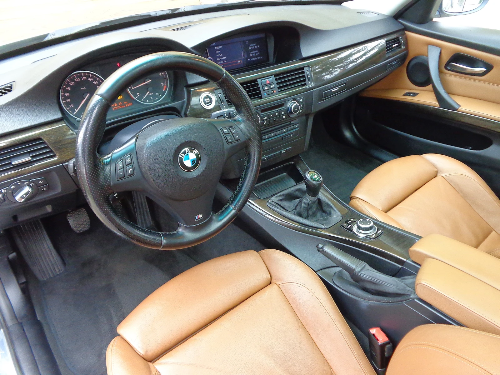 BMW 320 ПАНОРАМА КОЖА М ПАКЕТ, снимка 10 - Автомобили и джипове - 53915185