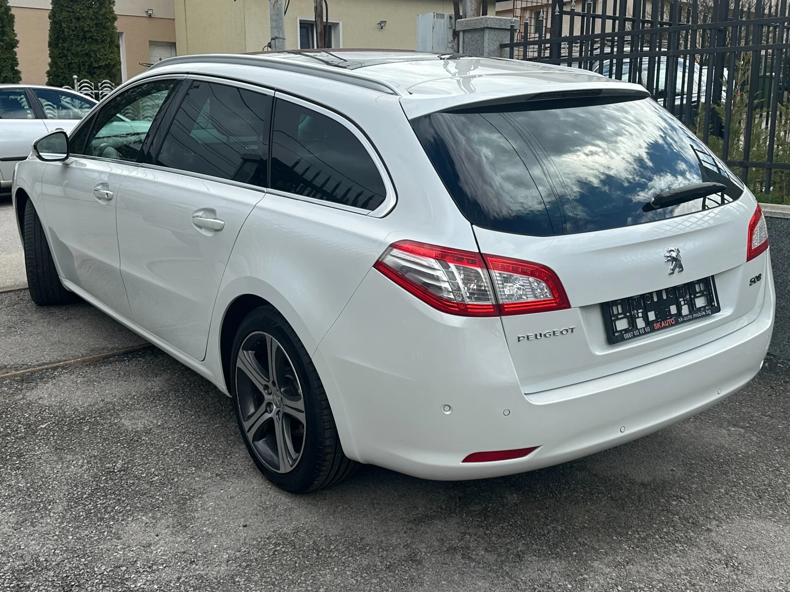Peugeot 508 2.0HDI-180ks-FULL LED-NAVI-ПАНОРАМА-AUTOMAT-ALLURE, снимка 4 - Автомобили и джипове - 54084402