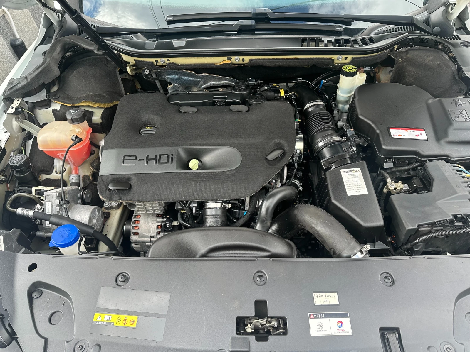 Peugeot 508 2.0HDI-180ks-FULL LED-NAVI-ПАНОРАМА-AUTOMAT-ALLURE, снимка 14 - Автомобили и джипове - 54084402