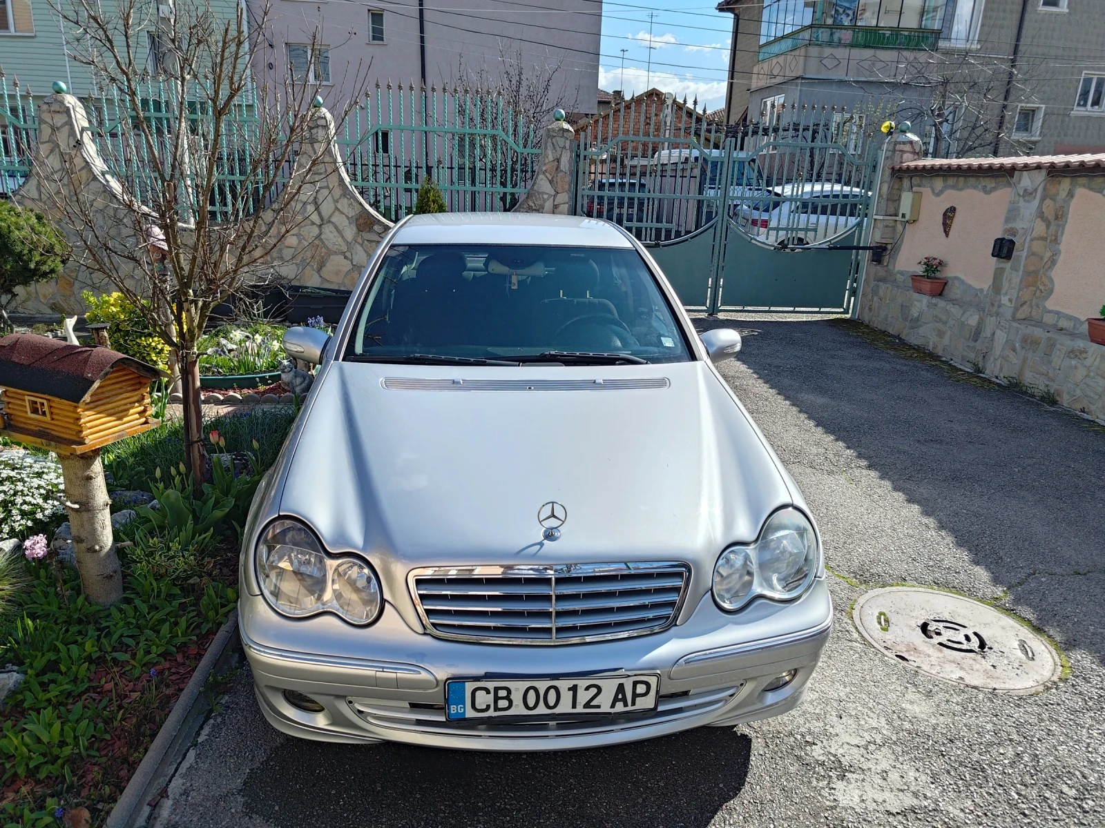 Mercedes-Benz C 220, снимка 6 - Автомобили и джипове - 54099838