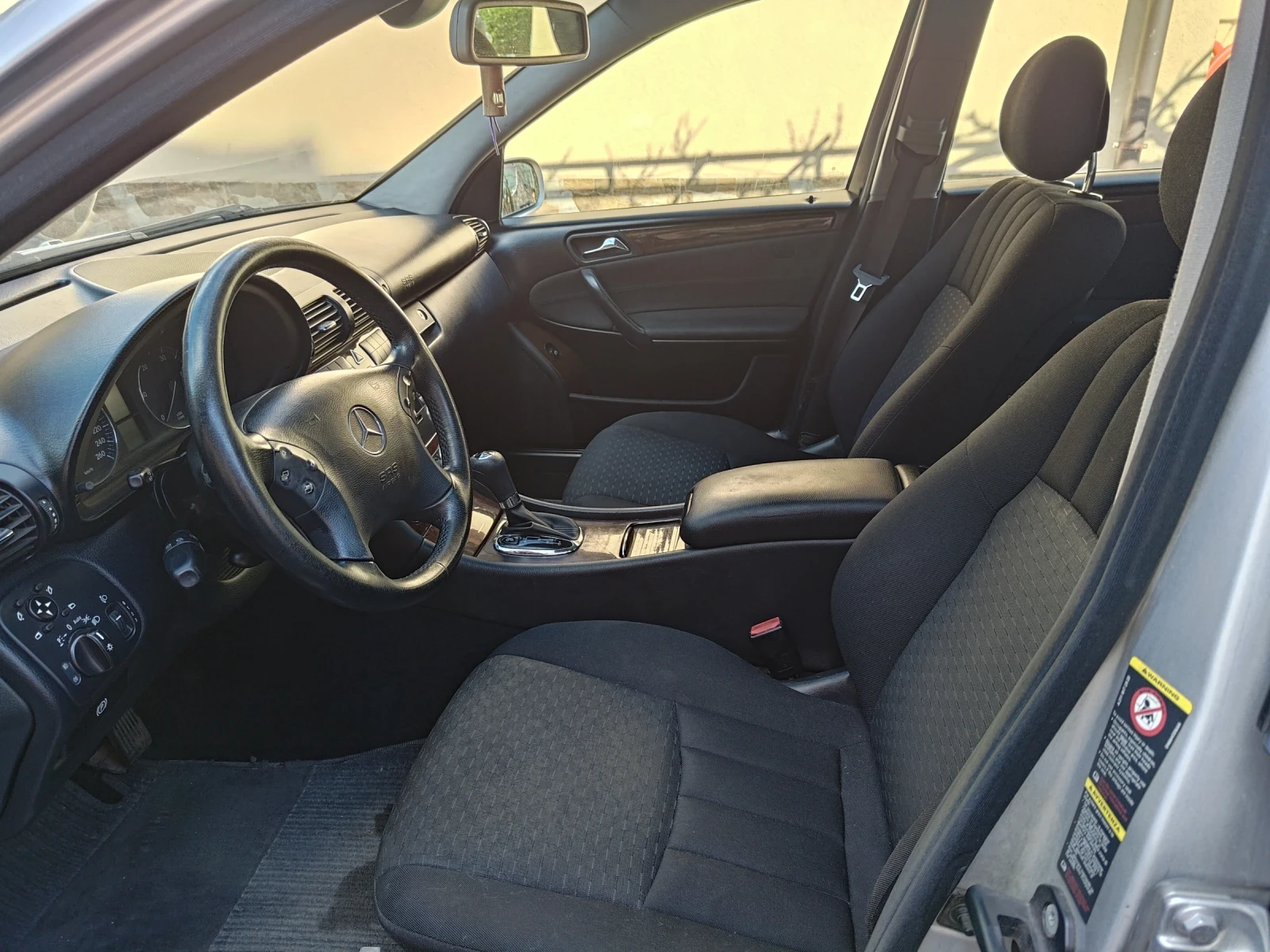 Mercedes-Benz C 220, снимка 12 - Автомобили и джипове - 54099838