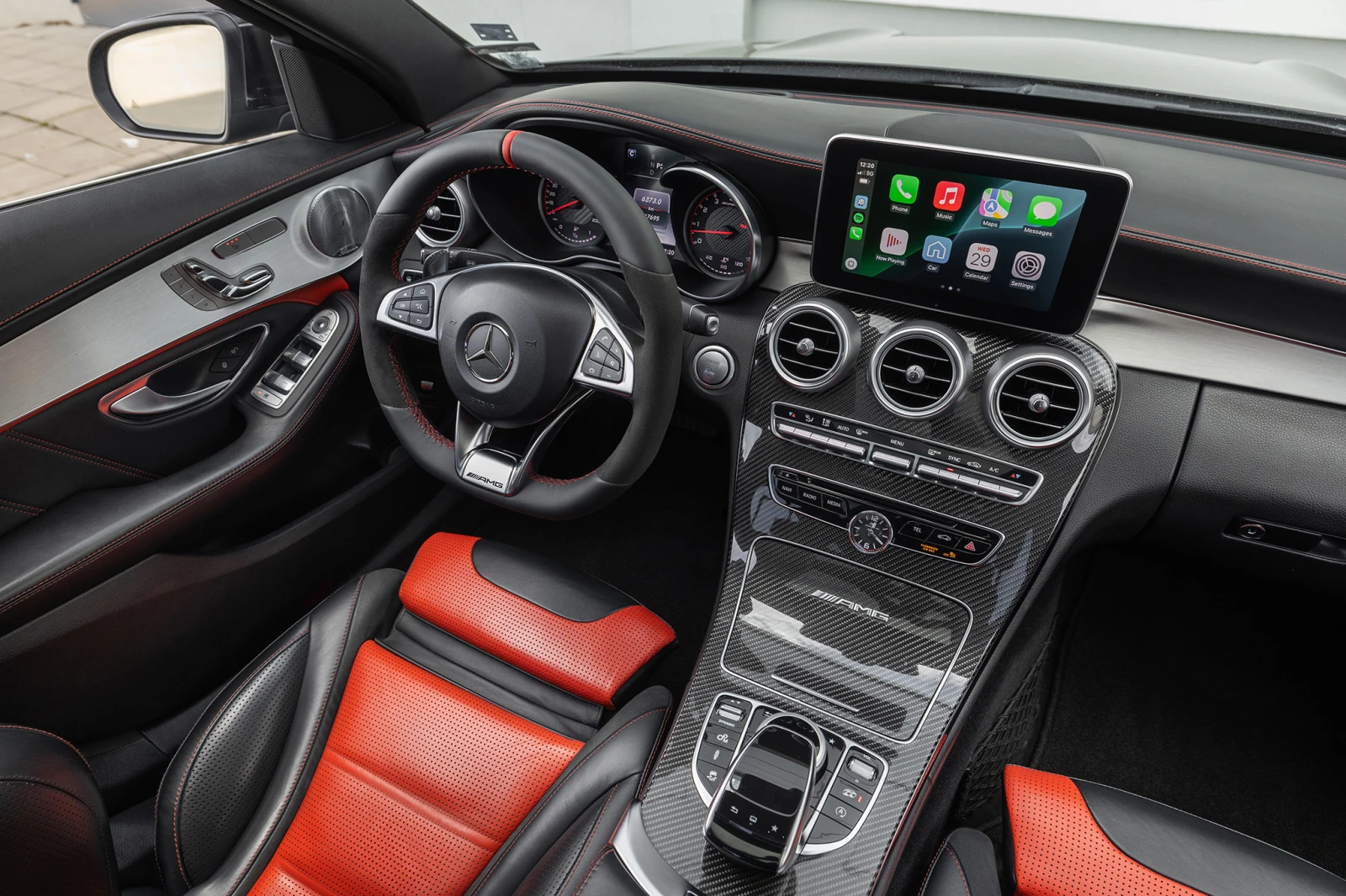 Mercedes-Benz C 63 AMG S, снимка 11 - Автомобили и джипове - 54190315