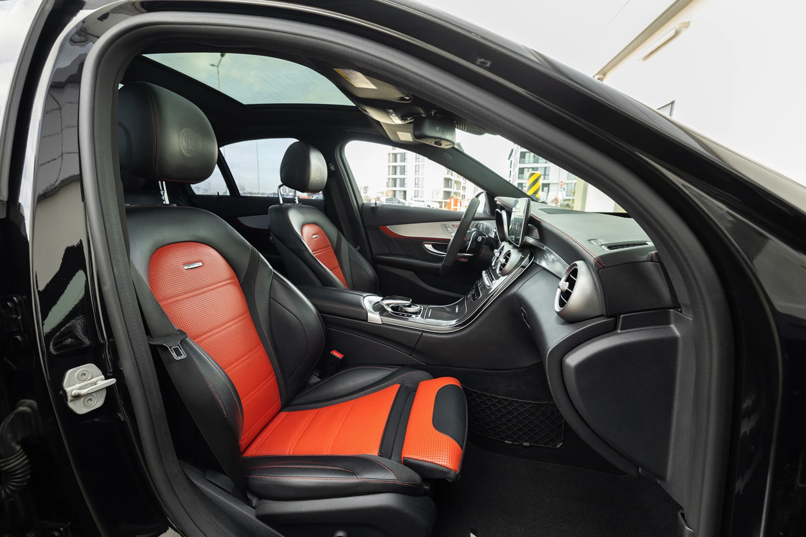 Mercedes-Benz C 63 AMG S, снимка 10 - Автомобили и джипове - 54190315