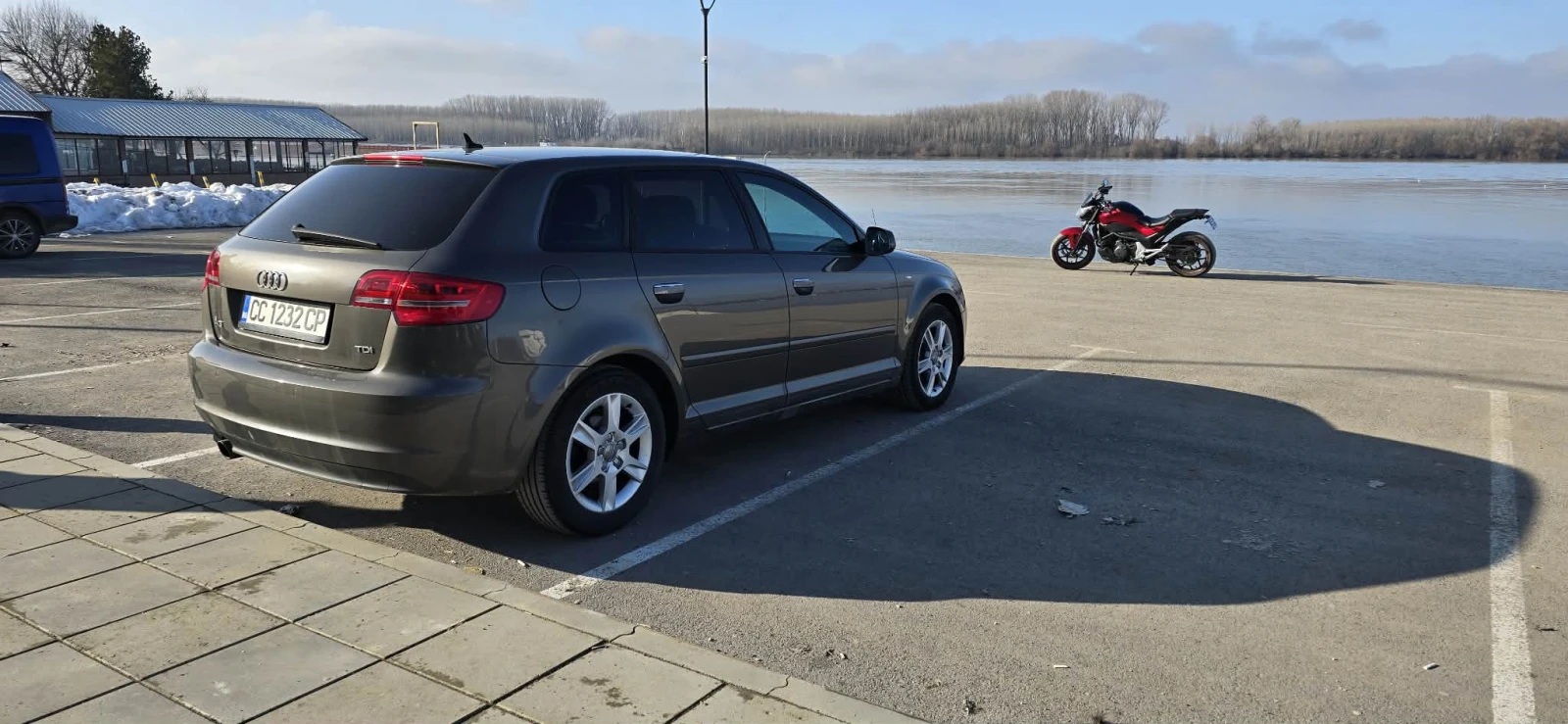 Audi A3 1.6 SportBack, снимка 9 - Автомобили и джипове - 54395060