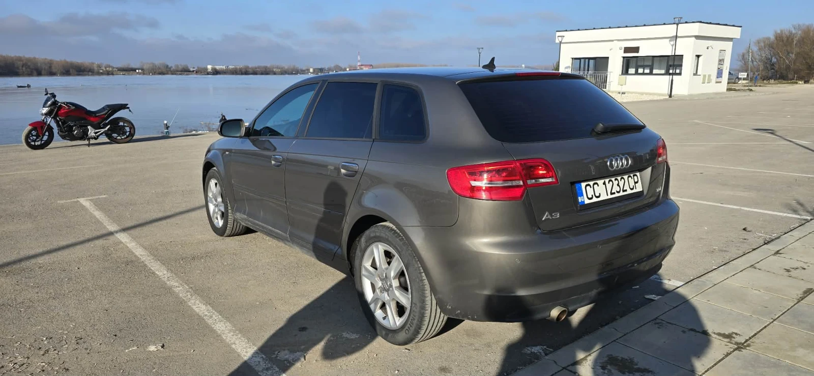 Audi A3 1.6 SportBack, снимка 10 - Автомобили и джипове - 54395060