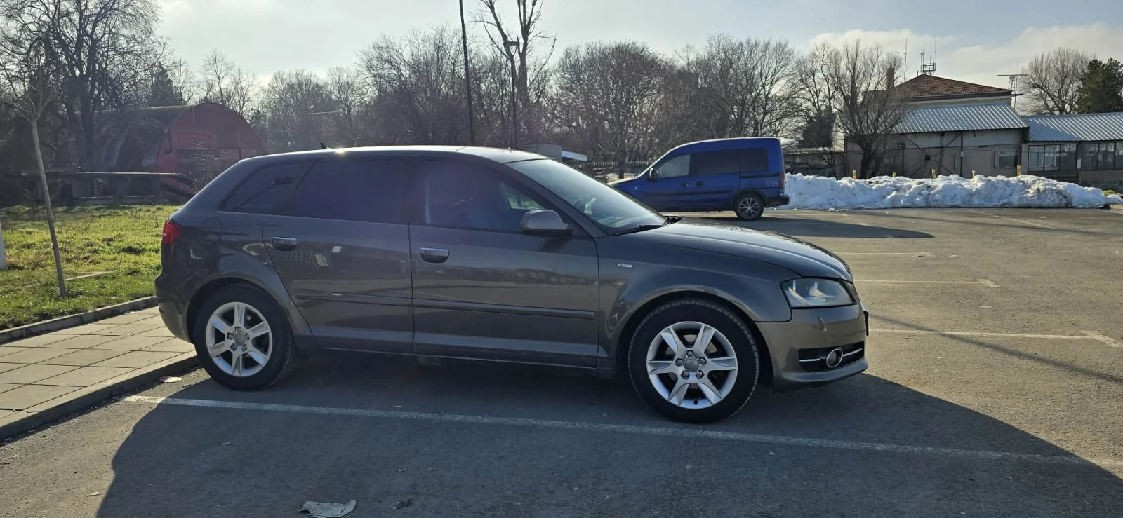 Audi A3 1.6 SportBack, снимка 5 - Автомобили и джипове - 54395060
