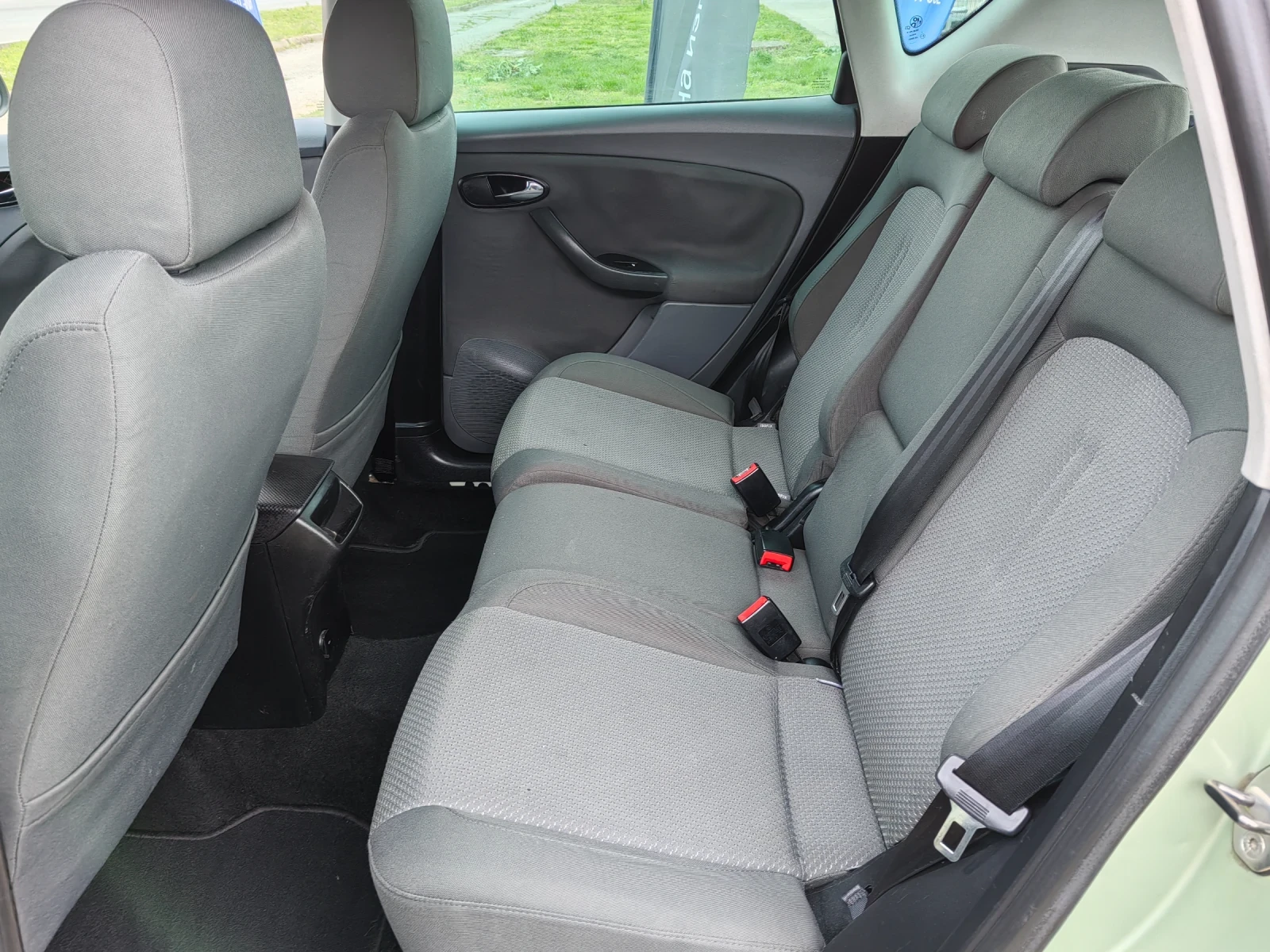 Seat Altea 1.9 tdi 105ps, снимка 13 - Автомобили и джипове - 54204905