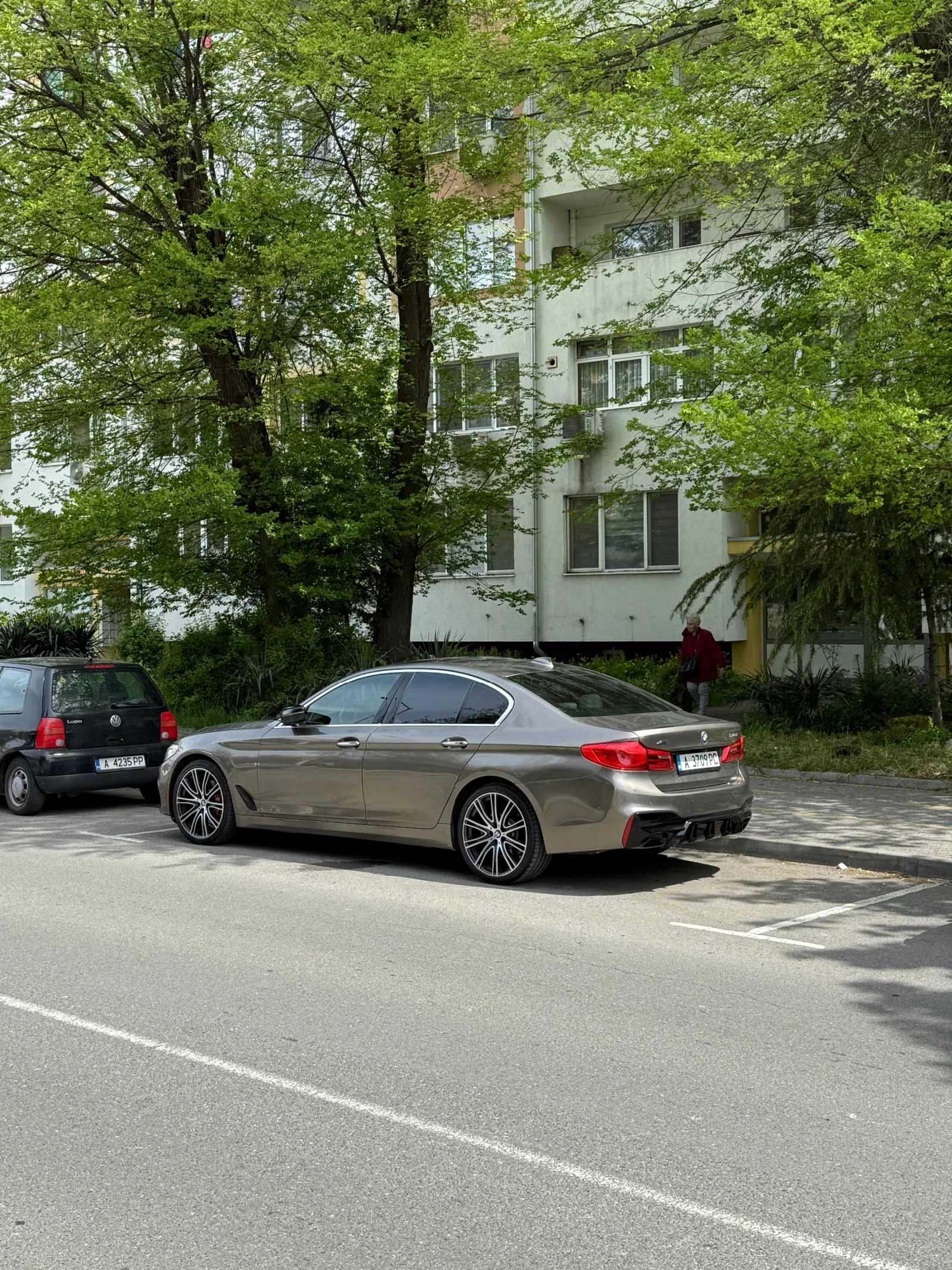 BMW 540 Individual | Harman Kardon/Head Up Display/Carplay, снимка 7 - Автомобили и джипове - 54272835