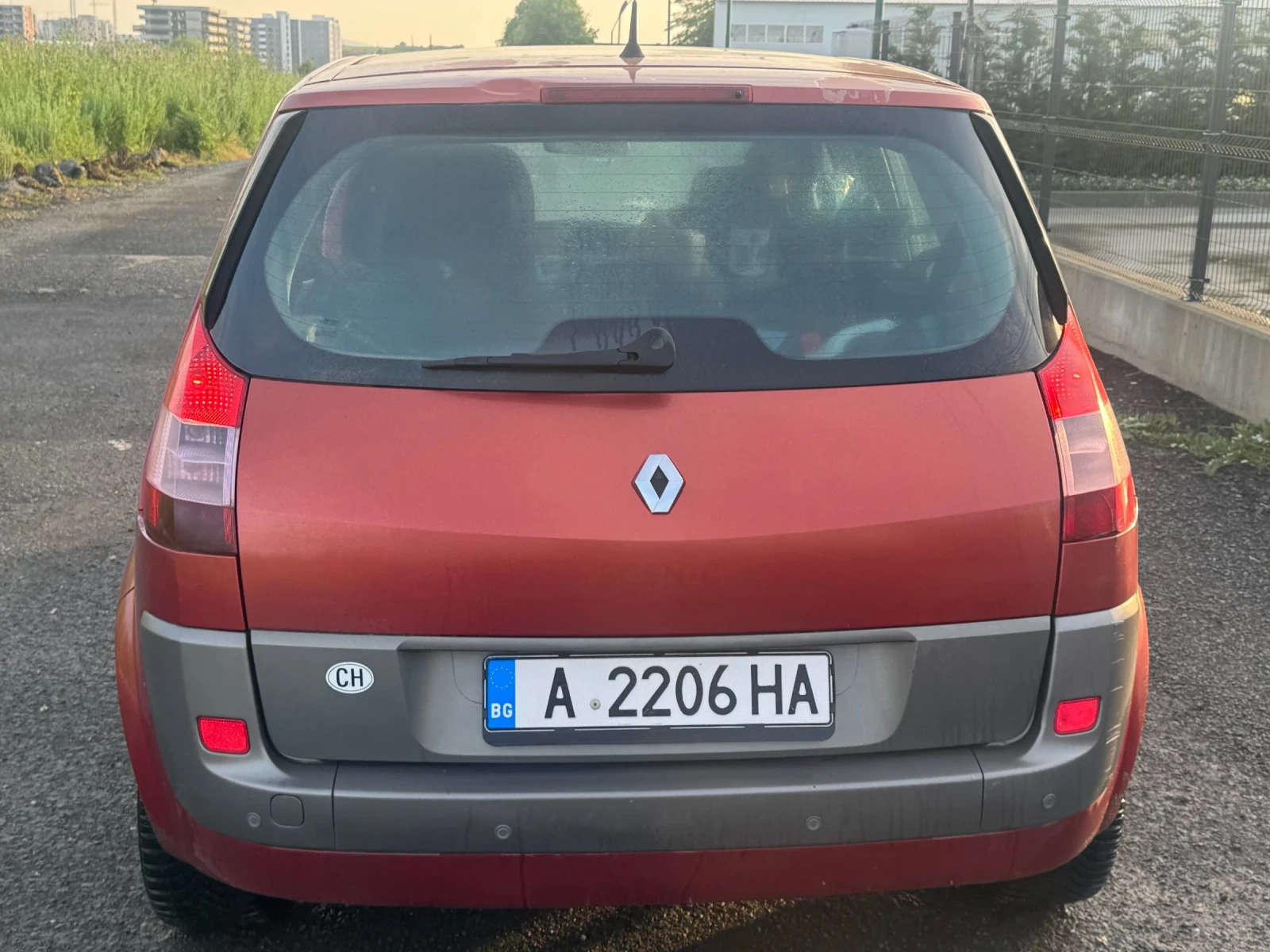 Renault Scenic 2.0 Газ Бензин Автомат, снимка 5 - Автомобили и джипове - 54658481