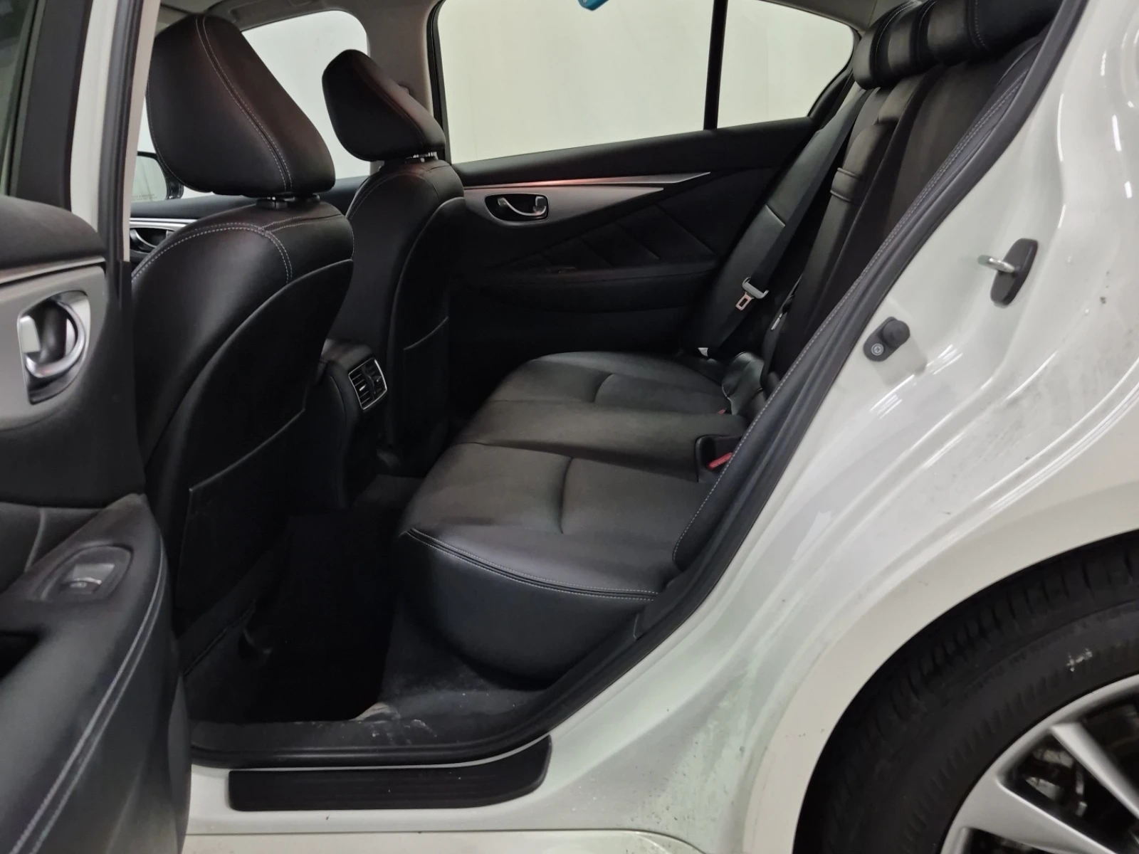 Infiniti Q50 * LUXE* AWD* ������* ������* ����* �����������*  | Mobile.bg � ����������� 11