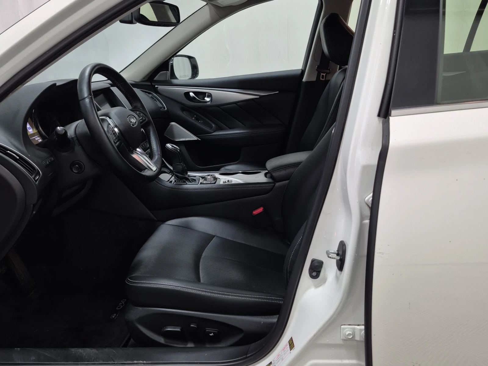 Infiniti Q50 * LUXE* AWD* ������* ������* ����* �����������*  | Mobile.bg � ����������� 5