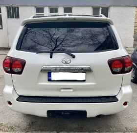 Toyota Sequoia Platinum 4x4, снимка 3