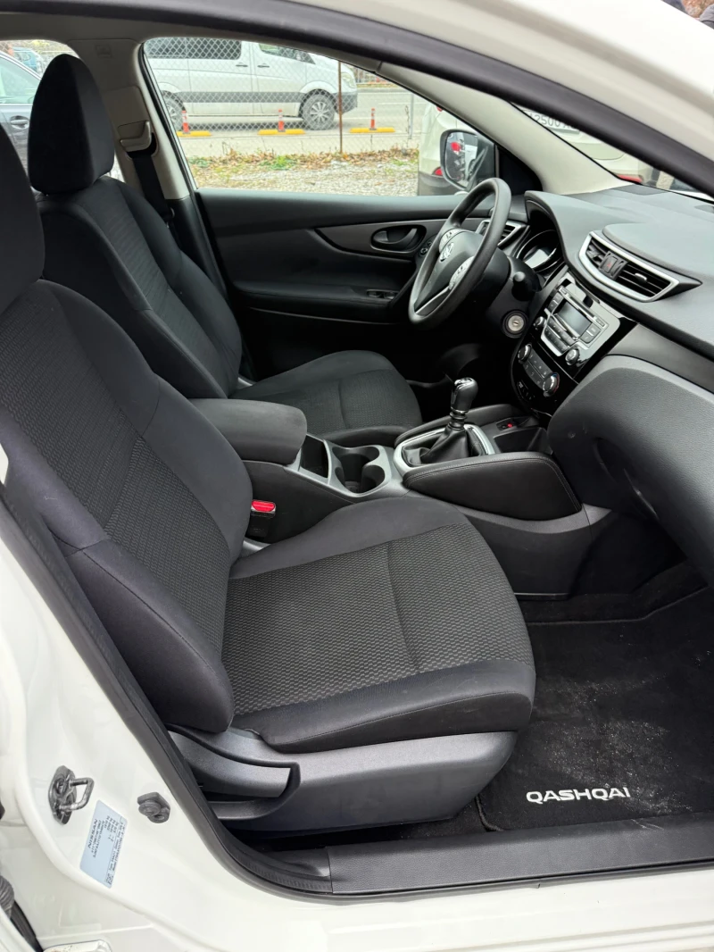 Nissan Qashqai 1.5dci 110kc 4X4, снимка 9 - Автомобили и джипове - 52457001