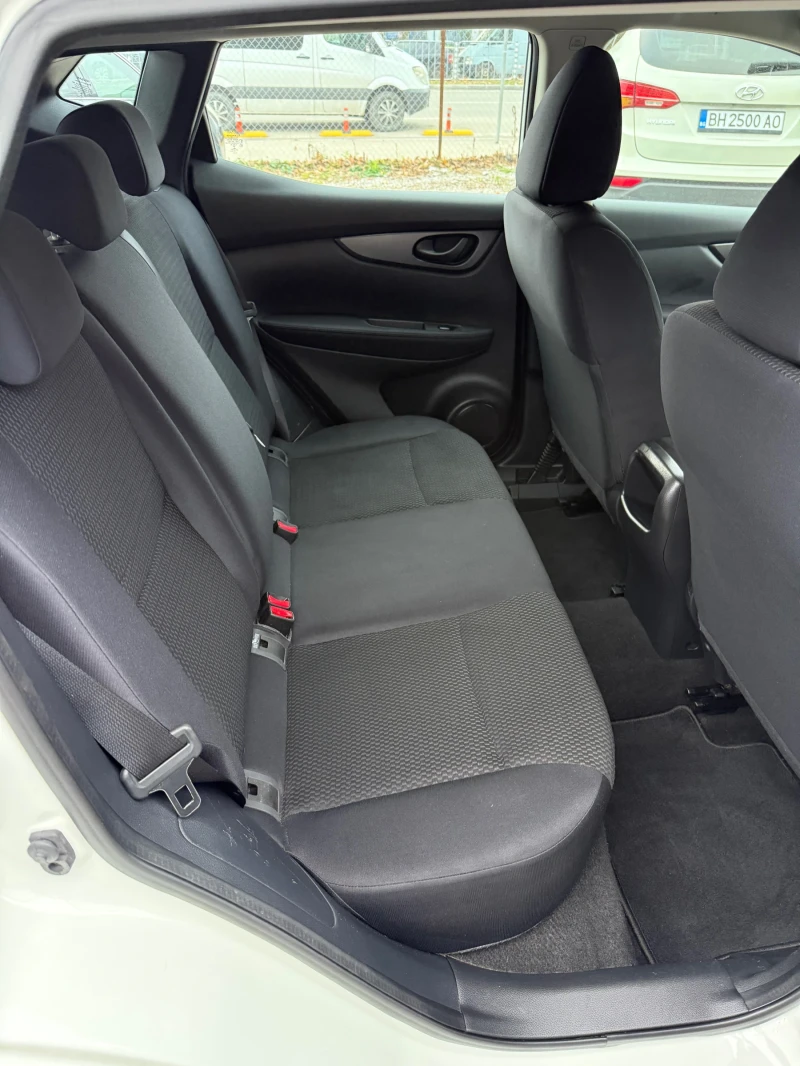 Nissan Qashqai 1.5dci 110kc 4X4, снимка 7 - Автомобили и джипове - 52457001