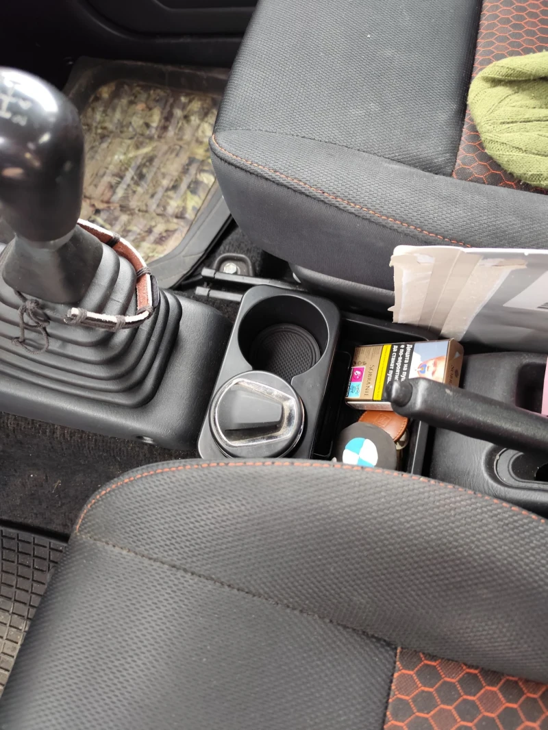 Suzuki Jimny, снимка 11 - Автомобили и джипове - 52554713