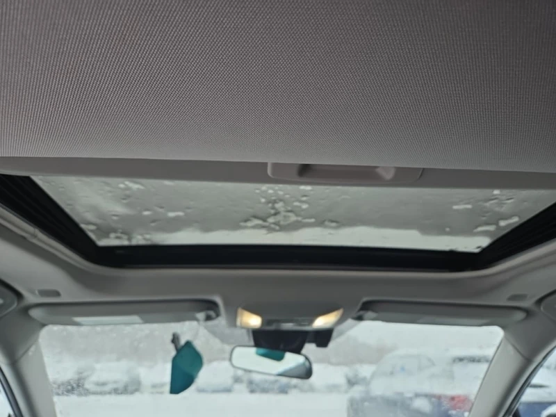 Toyota Rav4 * HYBRID XLE * CARFAX * БЕЗ ПЪРВОНАЧАЛНА ВНОСКА, снимка 11 - Автомобили и джипове - 52873776