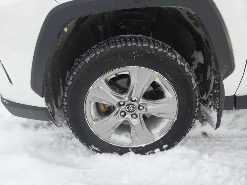 Toyota Rav4 * HYBRID XLE * CARFAX * БЕЗ ПЪРВОНАЧАЛНА ВНОСКА, снимка 6 - Автомобили и джипове - 52873776