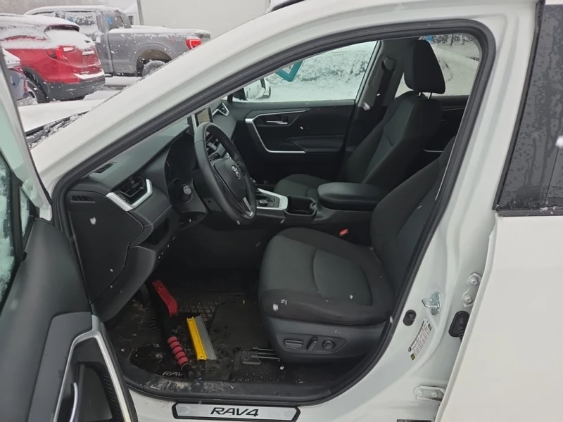 Toyota Rav4 * HYBRID XLE * CARFAX * БЕЗ ПЪРВОНАЧАЛНА ВНОСКА, снимка 5 - Автомобили и джипове - 52873776