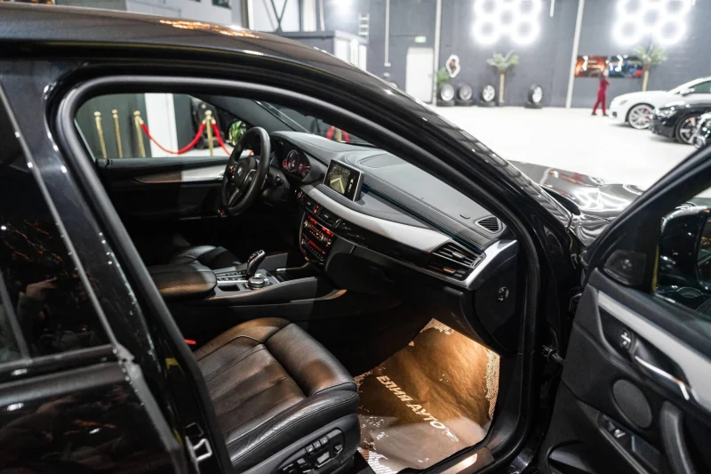 BMW X5 M50D XDRIVE FULL M PACK H&K ЛИЗИНГ 100%, снимка 13 - Автомобили и джипове - 52979439