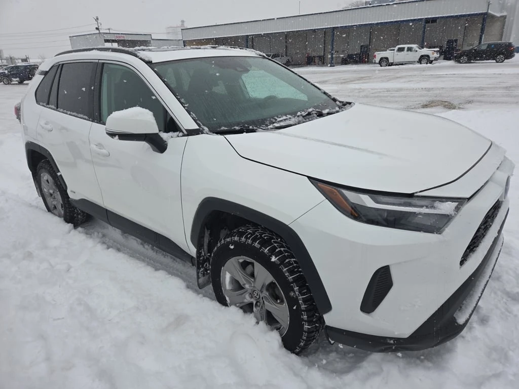 Toyota Rav4 * HYBRID XLE * CARFAX * БЕЗ ПЪРВОНАЧАЛНА ВНОСКА - изображение 2