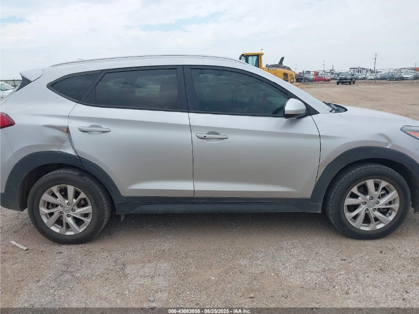 Hyundai Tucson VALUE* ПОДГРЕВ* CARPLAY* KAMEРА, снимка 11 - Автомобили и джипове - 53906458