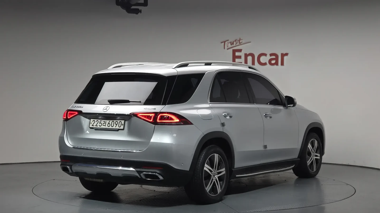 Mercedes-Benz GLE 300, снимка 2 - Автомобили и джипове - 54756294