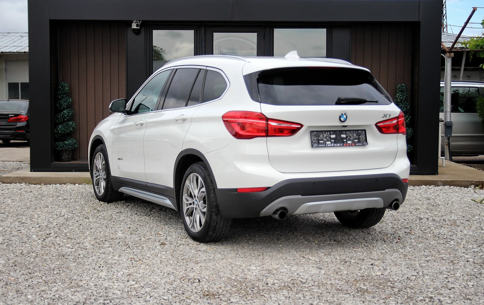 BMW X1 2.8i* Xdrive* LED, снимка 4 - Автомобили и джипове - 54775518