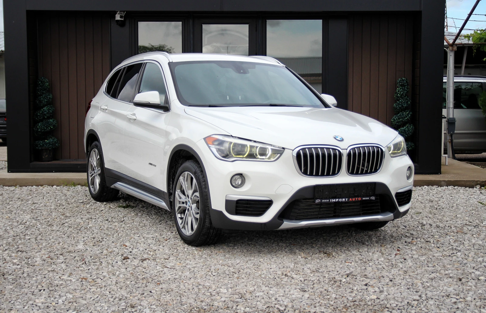 BMW X1 2.8i* Xdrive* LED, снимка 3 - Автомобили и джипове - 54775518