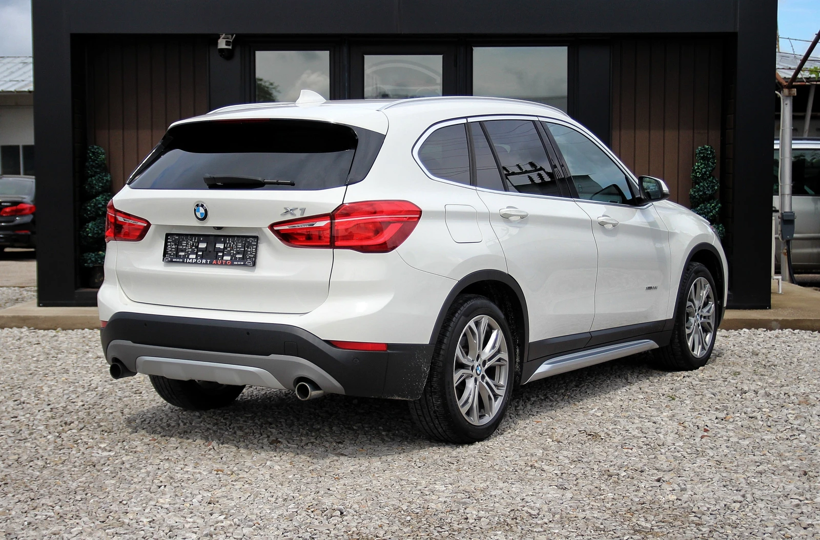 BMW X1 2.8i* Xdrive* LED, снимка 6 - Автомобили и джипове - 54775518