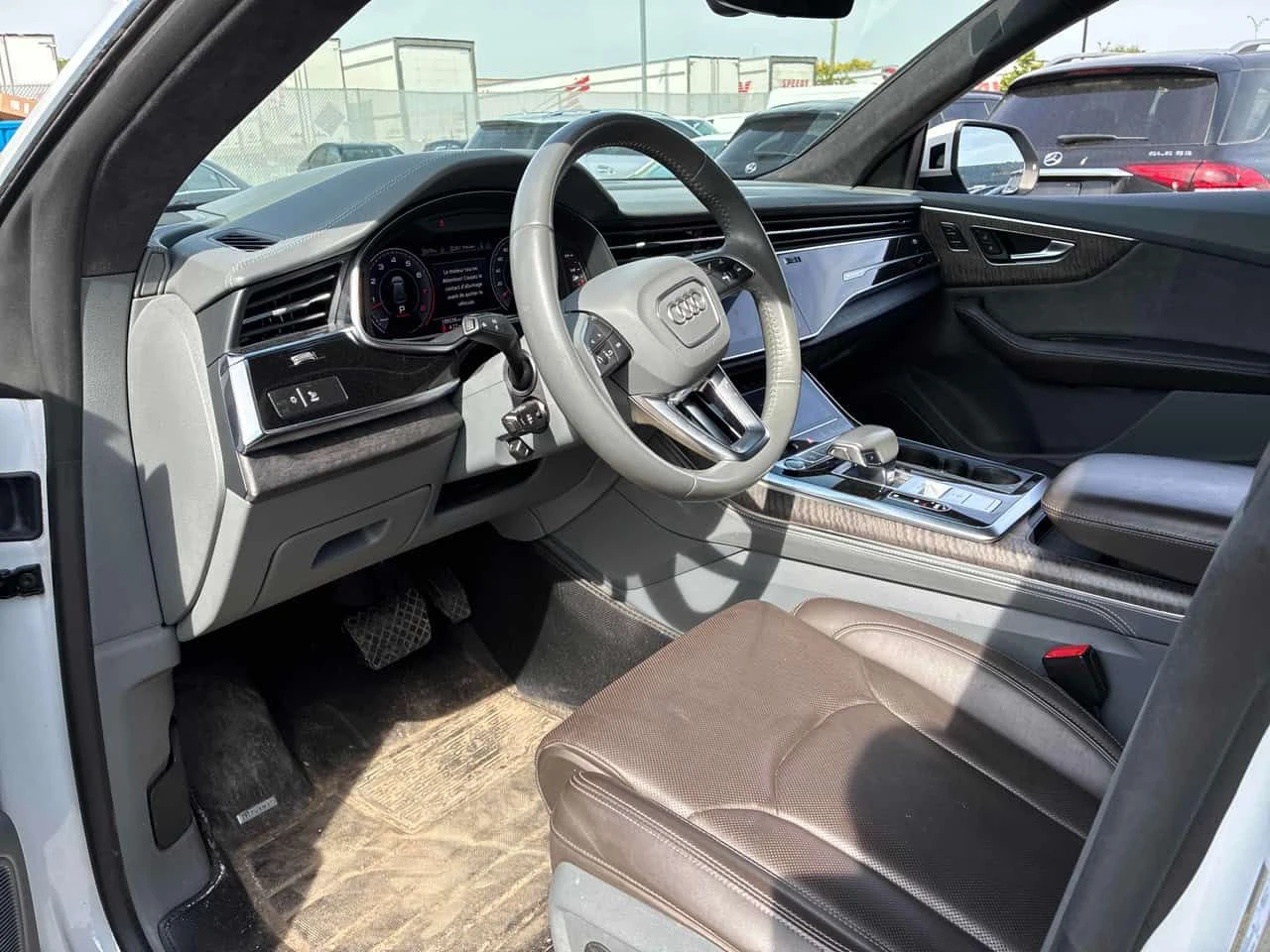 Audi Q8 TECHNIK * MATRIX* DISTRONIC* ОБДУХВАНЕ* , снимка 5 - Автомобили и джипове - 54808227