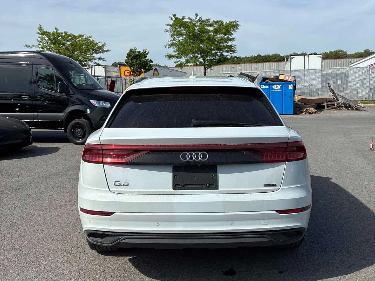 Audi Q8 TECHNIK * MATRIX* DISTRONIC* ОБДУХВАНЕ* , снимка 4 - Автомобили и джипове - 54808227