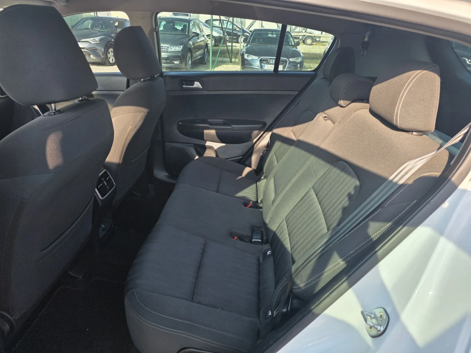 Kia Sportage 1.7CRDi 141kc NAVi KAMERA Лизинг, снимка 12 - Автомобили и джипове - 55935377