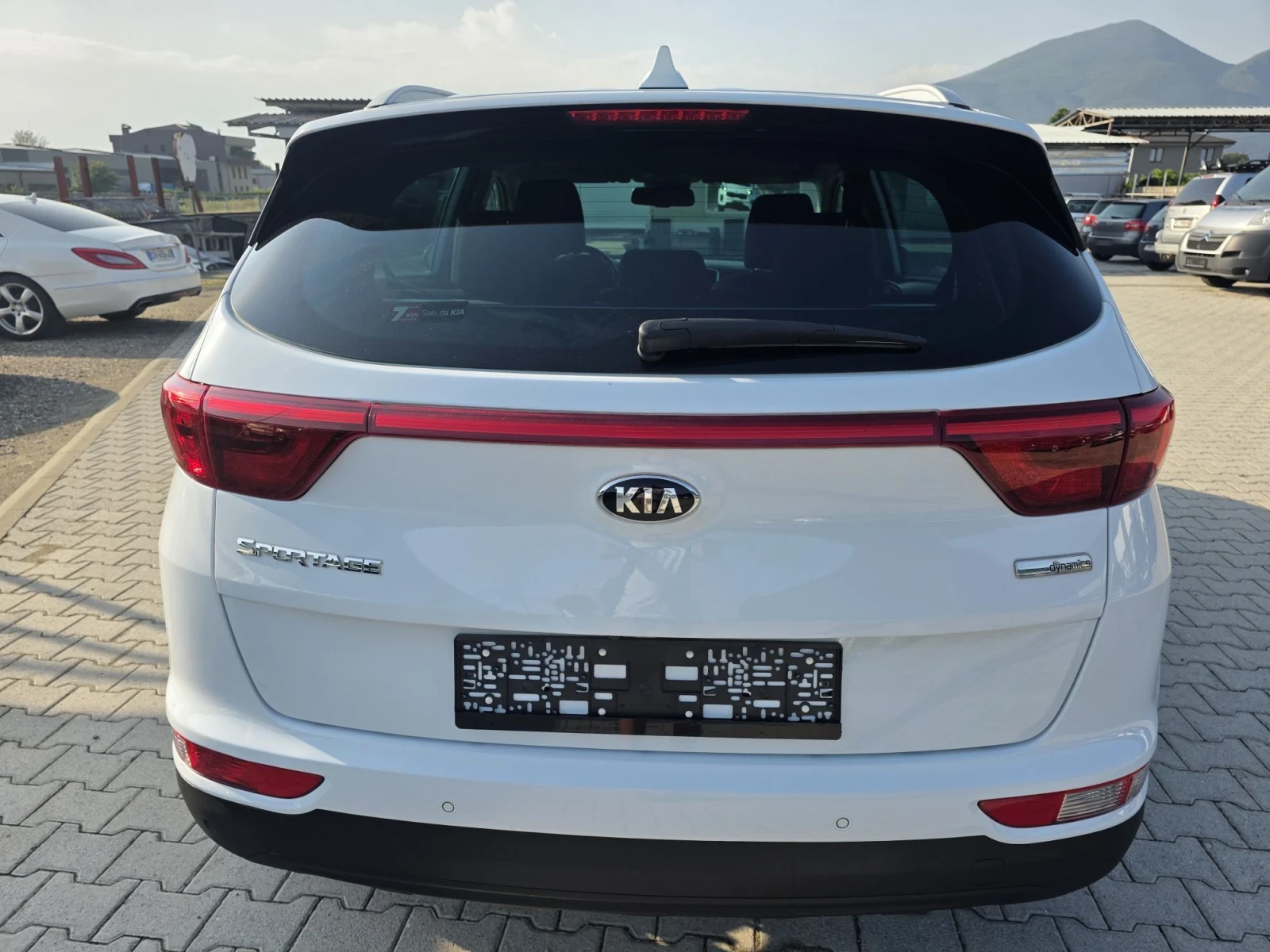 Kia Sportage 1.7CRDi 141kc NAVi KAMERA Лизинг, снимка 6 - Автомобили и джипове - 55935377